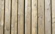Hoe maak je een loopbrug met dek hout