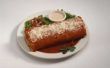 Hoe maak je meel Enchiladas gedipt in rode saus