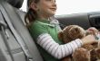 Hoe te stoppen met een kind van het Unbuckling van het dragen van de veiligheidsgordel