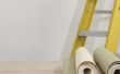 Hoe toe te passen Wallpaper Over glanzende verf