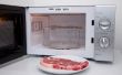 Hoe om te grillen van vlees in een microgolf