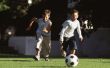 How to Deal met Soccer pestkoppen die Kids duw