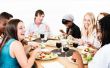 Hoe voor het hosten van een Semi-formele diner