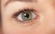 Hoe ter dekking van de donkere kneuzingen & een gewonde blauw oog make-up