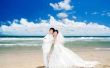Hoe om te schieten trouwreportages op het strand in harde zon