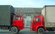 Vrachtwagen rijden bedrijven met scholen