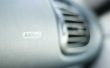 Het opnieuw instellen van de Airbag waarschuwingslamp op een zoektocht Nissan