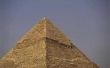 Wat zijn enkele interessante feiten over piramides?