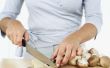 Worst kan gevulde champignons vooruit en gekoeld worden gemaakt voor het bakken?