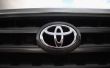Hoe te identificeren van de waarschuwingssignalen springen op een Toyota Camry