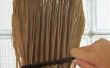 Hoe te knippen een middellange Shag in uw eigen haar met behulp van een paardenstaart bovenop het hoofd