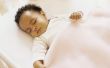 Hoe lang kan een Baby borstvoeding slapen 's nachts?