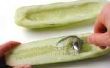 Hoe schil en zaad een komkommer