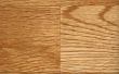 Hoe schoon een oude houten vloer