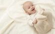 Duurt azijn gele vlekken uit babykleding?
