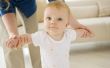 Hoe om een 11-maanden oude de fysieke ontwikkeling te stimuleren