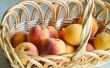 Hoe te bevriezen van verse perziken in zakken