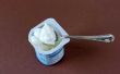 Hoe maak je een zelfgemaakte yoghurt vochtinbrengende crème