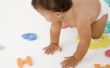 Hoe om een 12-maand-oude de fysieke ontwikkeling te stimuleren