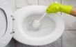Hoe schoon Hard Water vlekken van een wc-pot