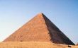 Hoe te berekenen van hoeken van de piramide