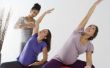 De rek van de Yoga van de diepe innerlijke dij & zwangerschap