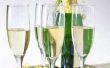 Hoe geeft men een Champagne toost op een bruiloft