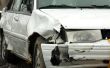 Hoe verwoeste auto's te kopen van verzekeringsmaatschappijen