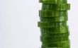 Verschillende manieren om te knippen van komkommers voor een partij