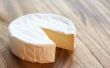 Hoe te te verfraaien een Brie kaas plaat