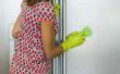 Hoe te verwijderen van krassen van glanzende koelkast deuren