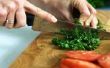 Wat soort mes wordt gebruikt om te hakken selderij & noten?