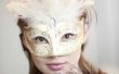 Hoe maak je papier Mache maskers op je gezicht