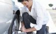 Hoe te verwijderen een spijker uit een Run-Flat Tire