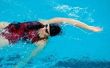 Les ideeën voor tussenliggende zwemmers zwemmen