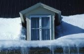 Hoe helder sneeuw & ijs uit een hoog dak
