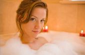Hoe maak je een rustgevende schuim-bad