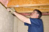 Het installeren van isolatie in Garage plafond