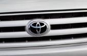 Hoe om te herprogrammeren van een Toyota Avalon na een wijziging van de batterij