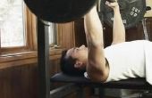 How to Hold de Close-Grip Bench Press te werken je innerlijke borst