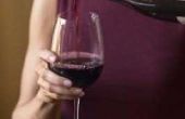 Hoe te verwijderen van een Port wijn vlek