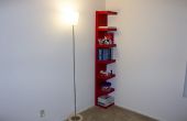 Hoe u koppelt een Ikea boek plank aan de muur