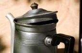 Hoe schoon een Percolator koffie Pot met azijn