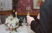 Taart & Champagne alleen bruiloft receptie ideeën
