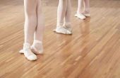 Oefeningen Ballet flexibiliteit in de vijfde positie te vergroten