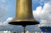 Hoe schoon een brons Kerk Bell