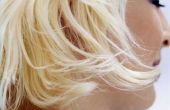 Hoe je haar met waterstof-Peroxide bleekmiddel