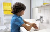 Hoe leren kinderen goede badkamer Etiquette