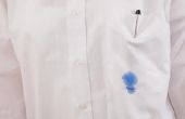 Hoe krijg ik inkt uit een jurk Shirt zak