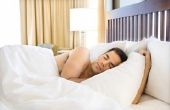 Het aanpassen van een slaap-nummer voor een zere rug